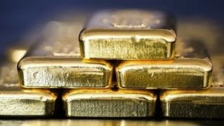 Altın, ABD Merkez Bankası (Fed) toplantısı öncesinde iki kez zirveye ulaştı.
